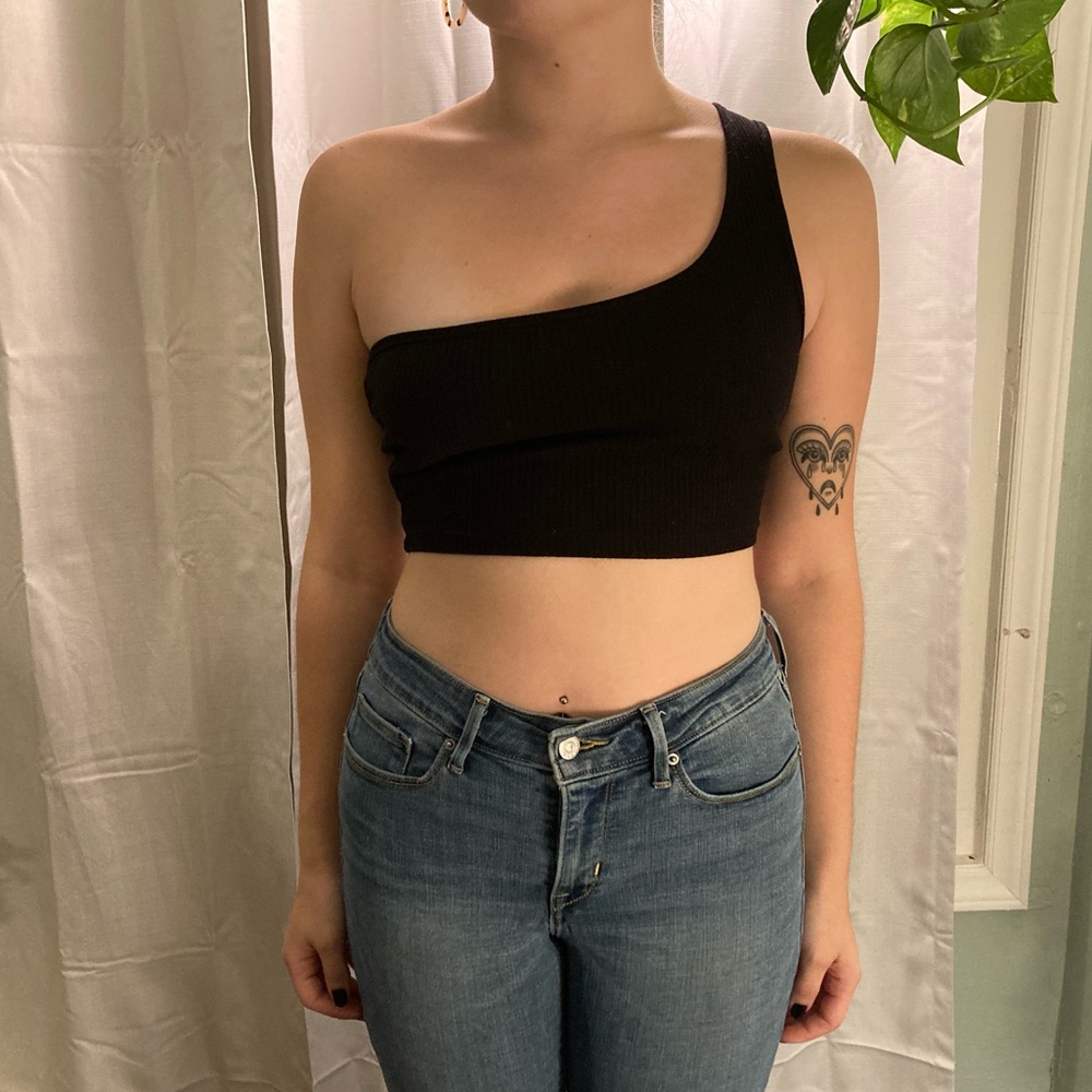 One Shoulder Black Crop Top